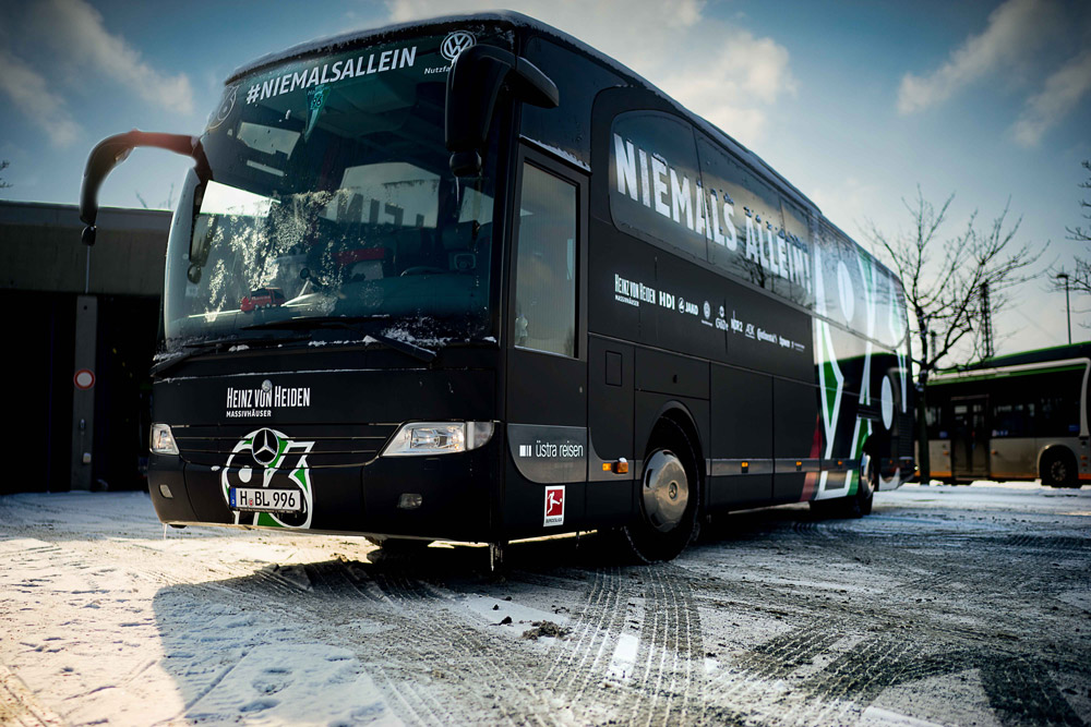 2. Mannschaftsbus Hannover 96