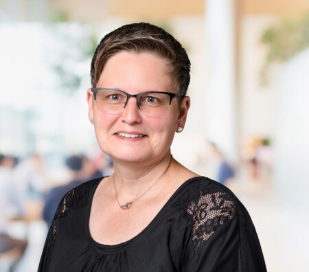 Yvonne Schrader